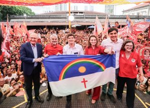 João Campos anuncia sua candidatura e declara: “Estamos prestes a iniciar uma nova era